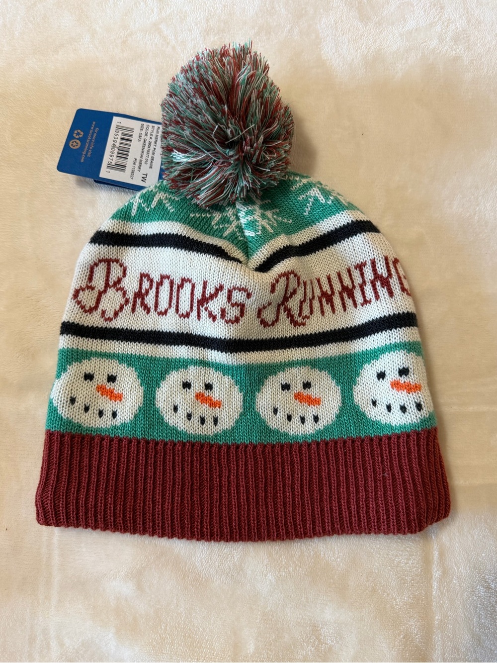 Brooks Run Merry Pom Beanie Snowman Holiday Hat NWT One Size
